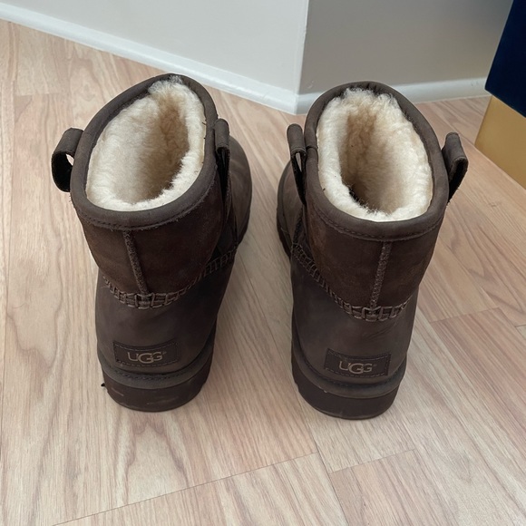 Mens Ugg classic mini deco boots - Picture 4 of 4
